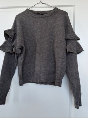Lea & Viola Gray Ruffle-Sleeve Crewneck Sweater